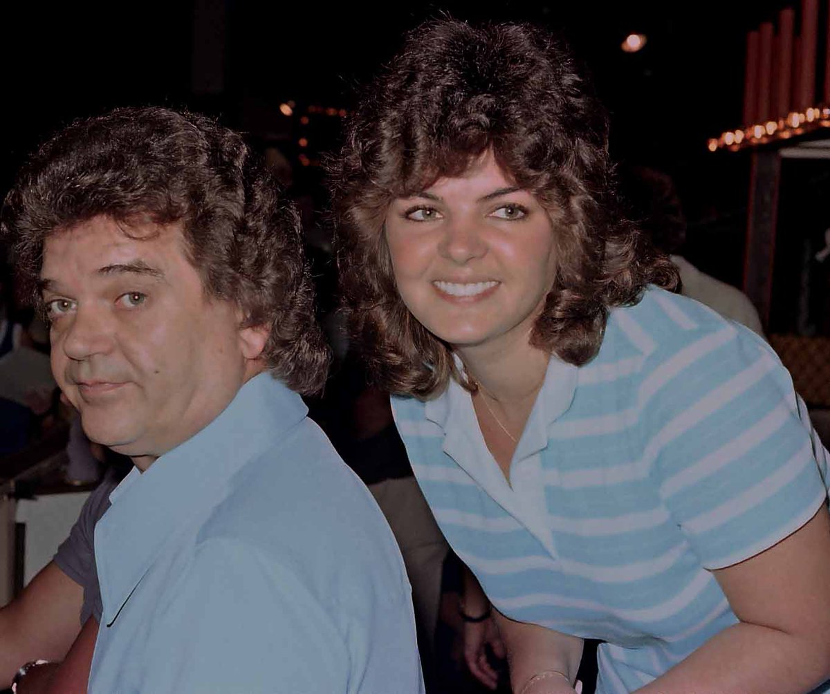 The Mysterious Signs: Conway Twitty’s Daughter Recalls the Eerie Behaviors Her Father Displayed Just Days Before His Passing